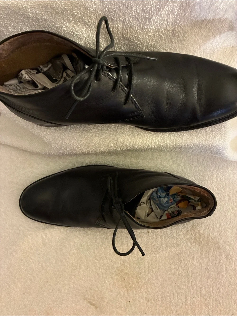 Clarks Men's Glide Black Leather Chukka Boots ankle-high profile